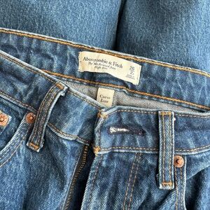 Abercrombie curve love 90s relaxed fit denim size 26